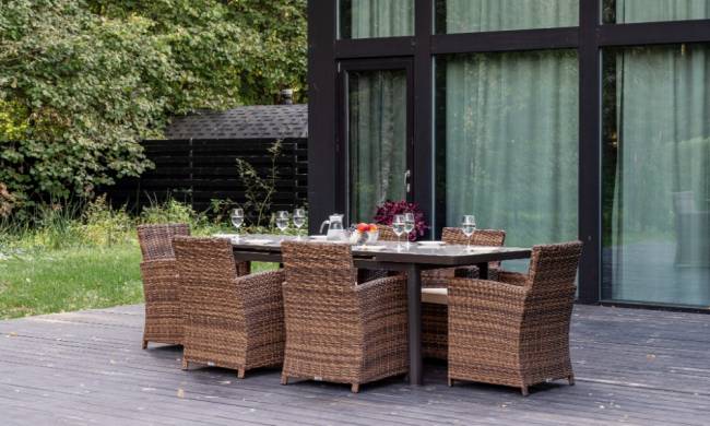 LUDWIG + FIONA обеденный комплект коричневого цвета