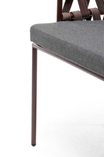 "Диего" стул плетеный из роупа, каркас из стали коричневый (RAL8016) муар, роуп коричневый круглый, ткань серая "Диего" стул плетеный из роупа, каркас из стали коричневый (RAL8016) муар, роуп коричневый круглый, ткань серая