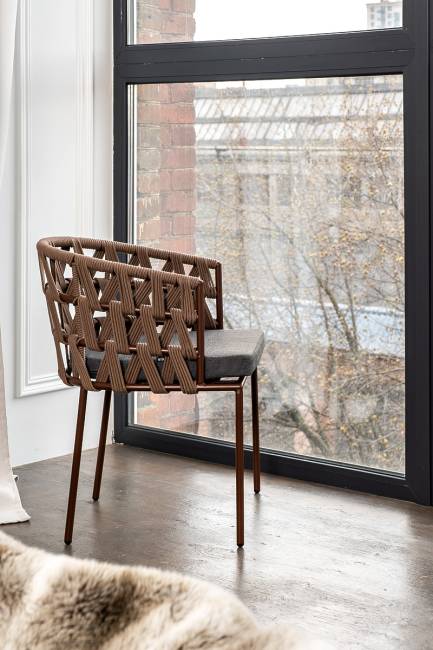 "Диего" стул плетеный из роупа, каркас из стали коричневый (RAL8016) муар, роуп коричневый круглый, ткань серая "Диего" стул плетеный из роупа, каркас из стали коричневый (RAL8016) муар, роуп коричневый круглый, ткань серая