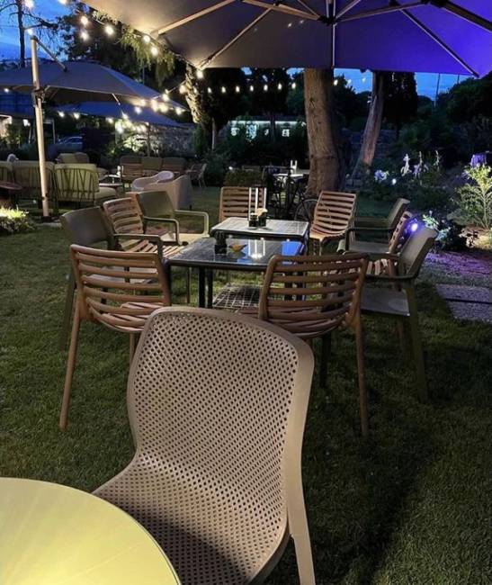 Стул пластиковый Bit тортора 520х550х840 мм