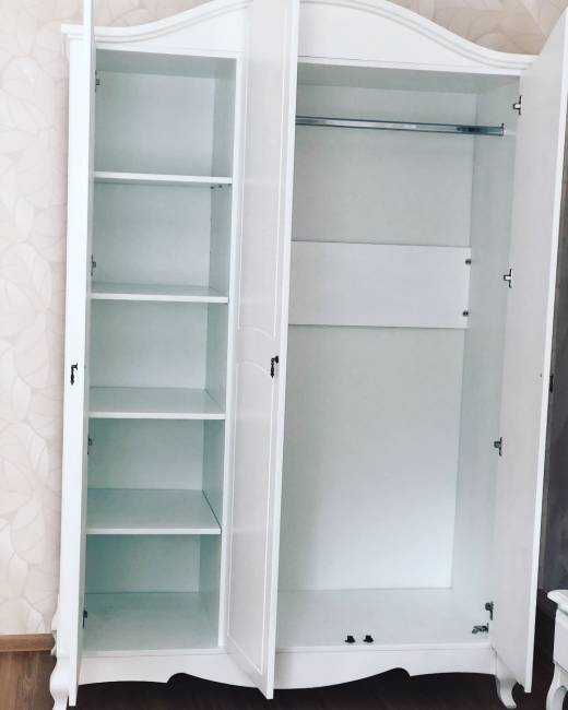 Шкаф Малонн Ави 3-х створчатый Белый