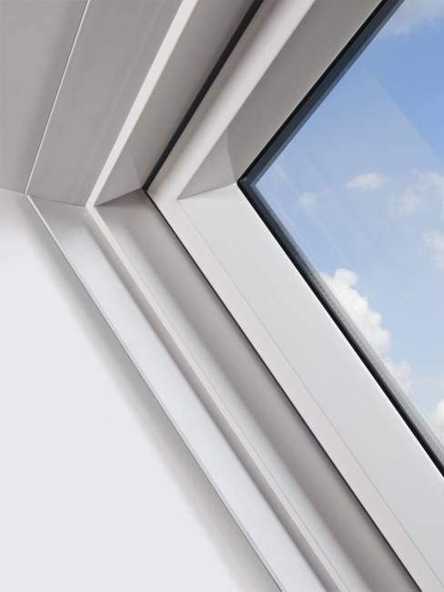 Пластиковое мансардное окно PTP U3, однокамерное Пластиковое мансардное окно PTP U3, однокамерное