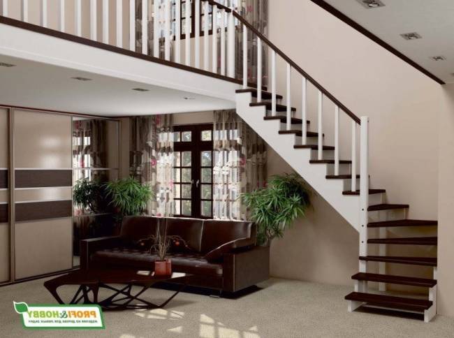 Деревянная лестница К-001м/1 под покраску Деревянная лестница К-001м/1 под покраску